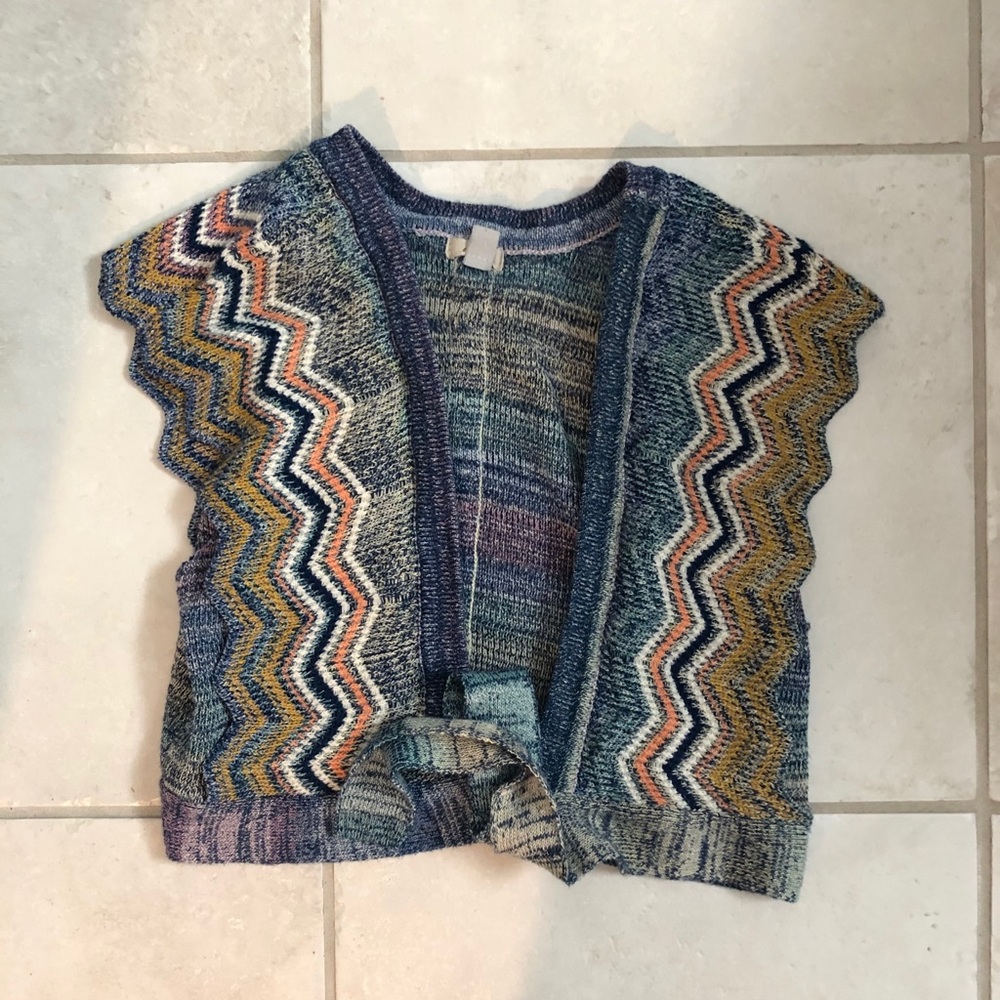 Tie crop top from Urban Outfitters! Size M.